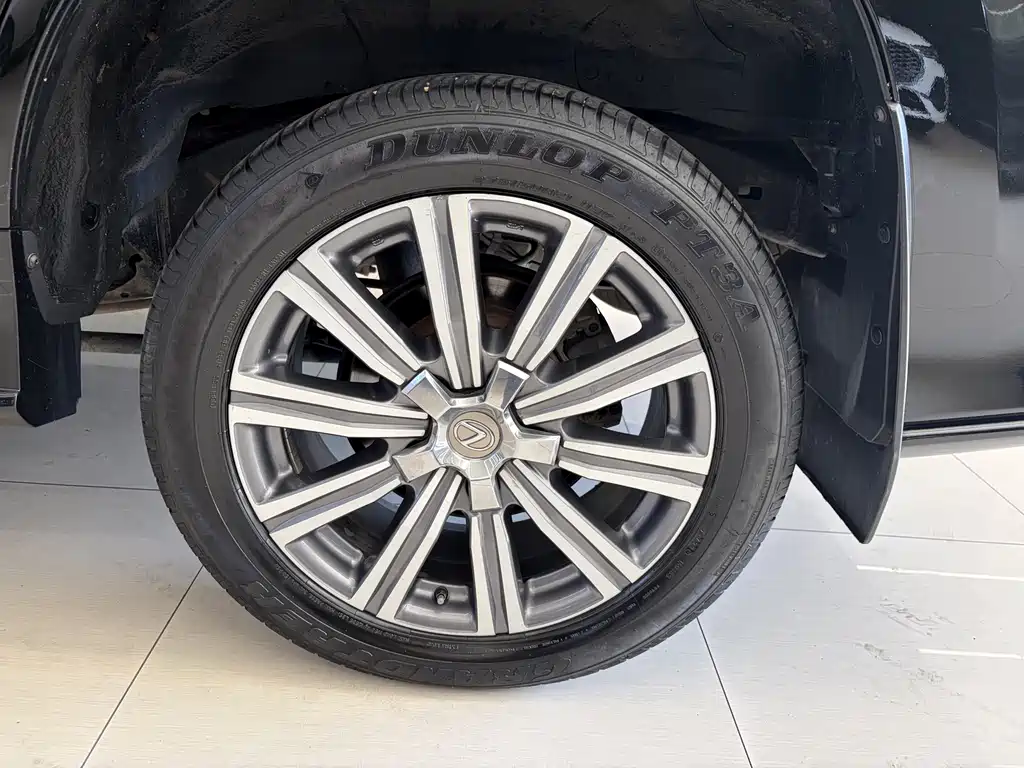 Lexus LX — миниатюра 20