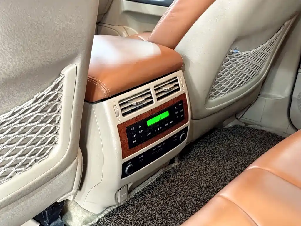 Toyota Land Cruiser — миниатюра 16