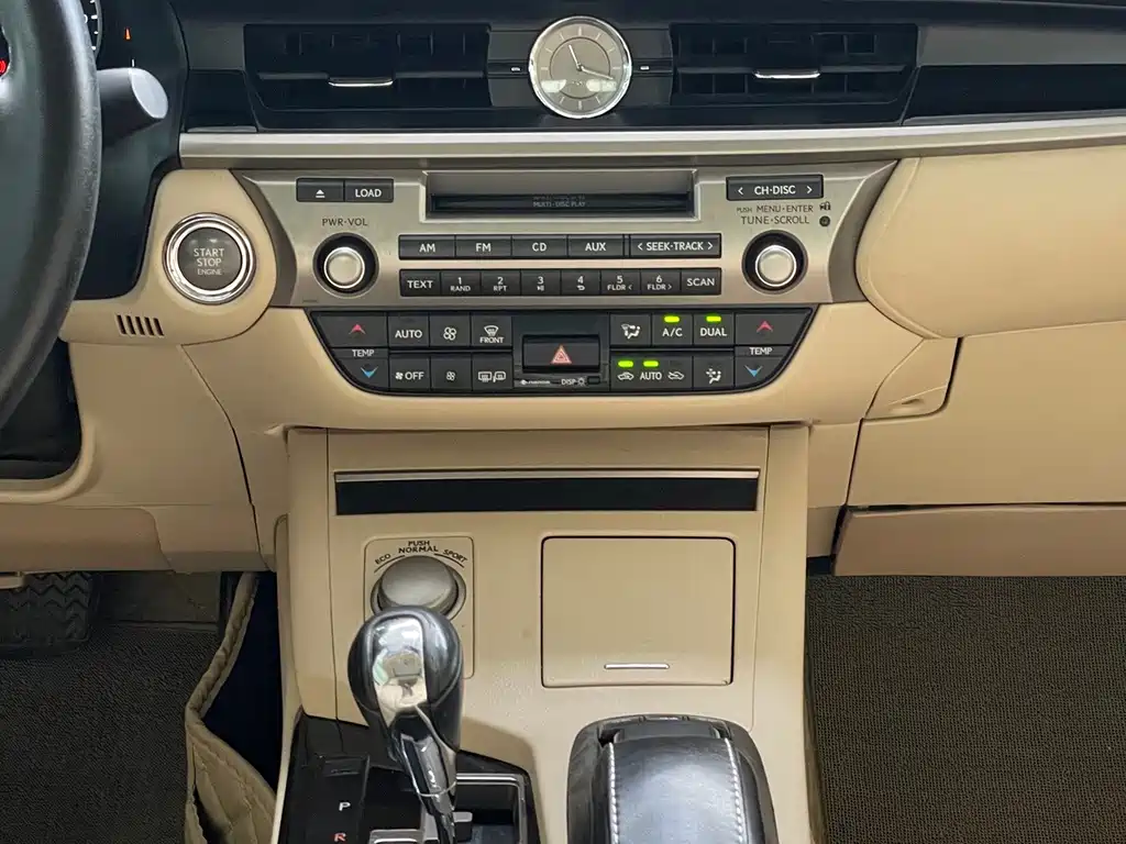 Lexus ES — миниатюра 11