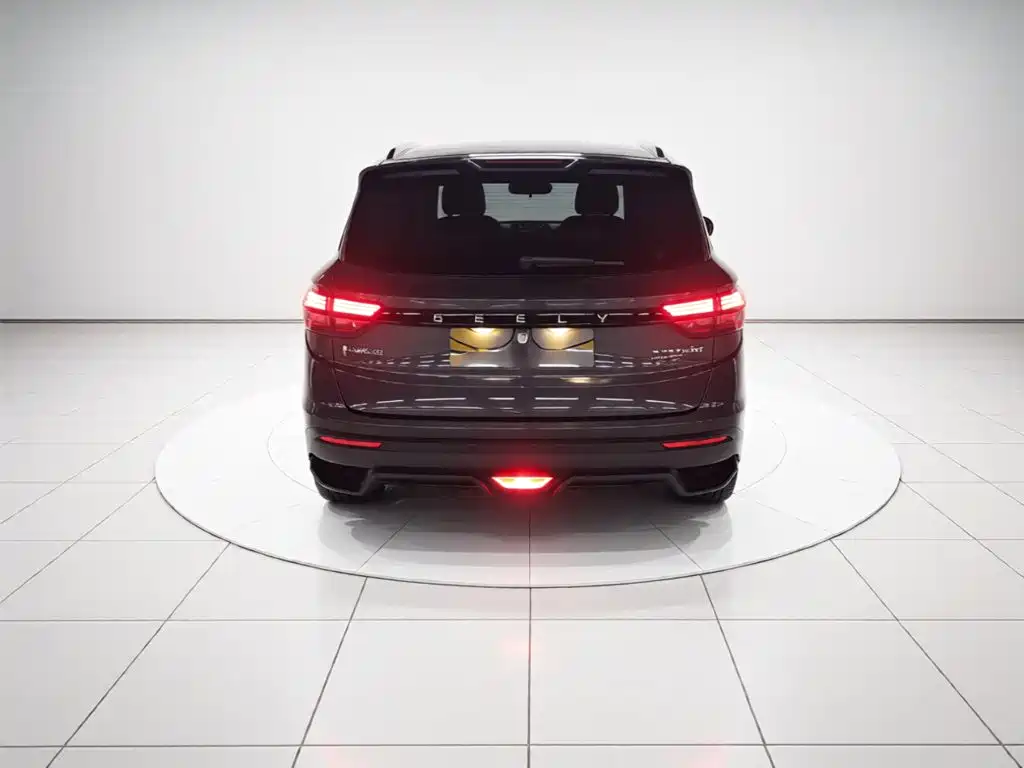 Geely Binyue — миниатюра 6
