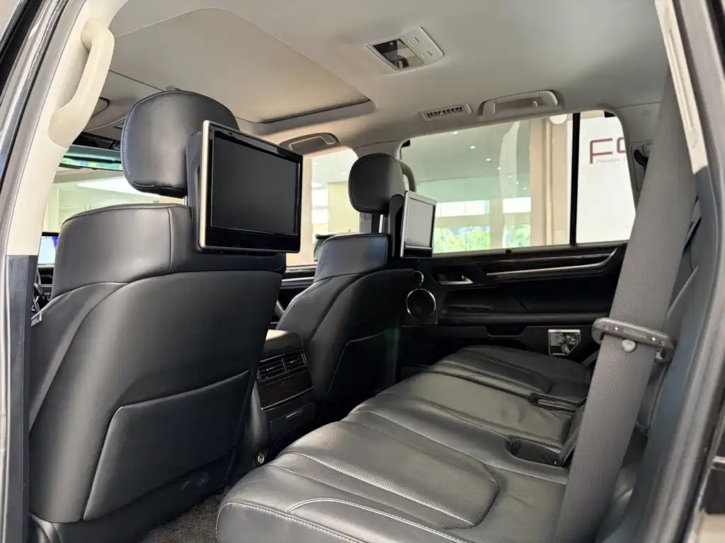 Lexus LX — миниатюра 18