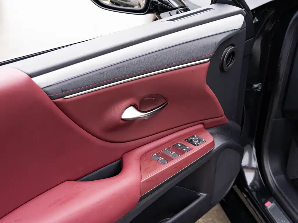 Lexus ES — миниатюра 18