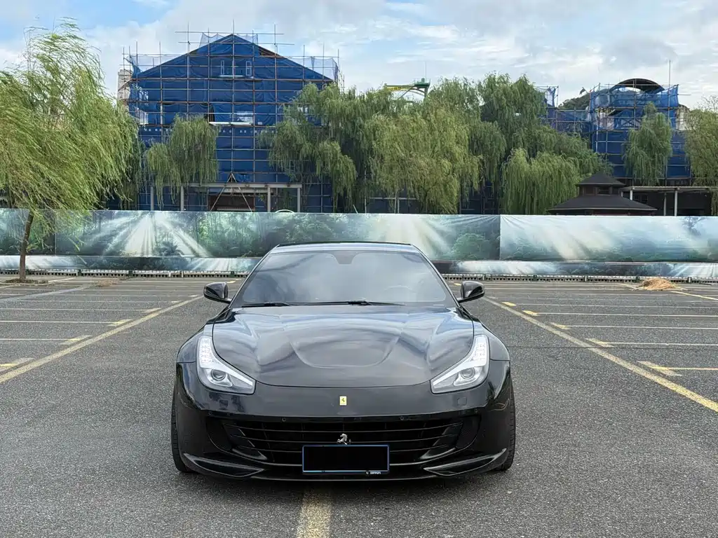 Ferrari GTC4Lusso — миниатюра 2