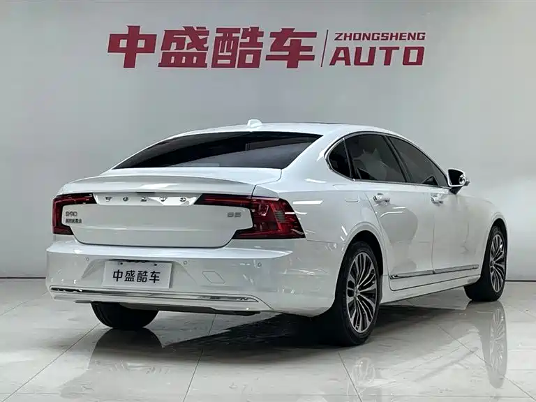 Volvo S90 2023 B5 Luxury