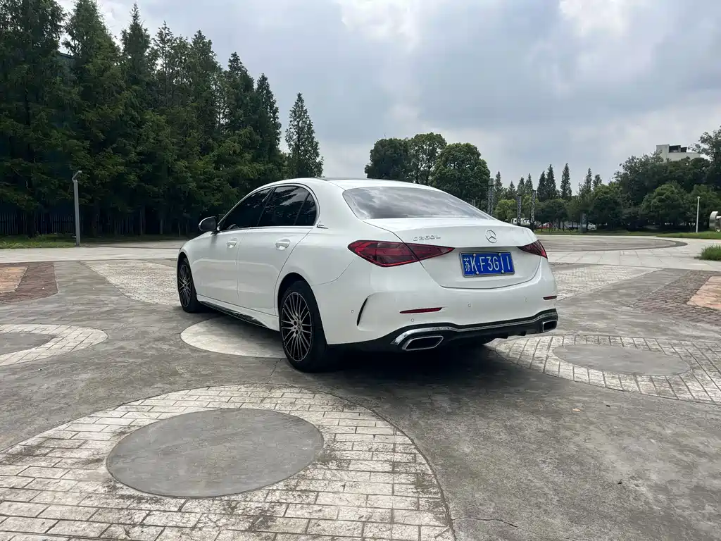 Mercedes-Benz C-Class — миниатюра 8