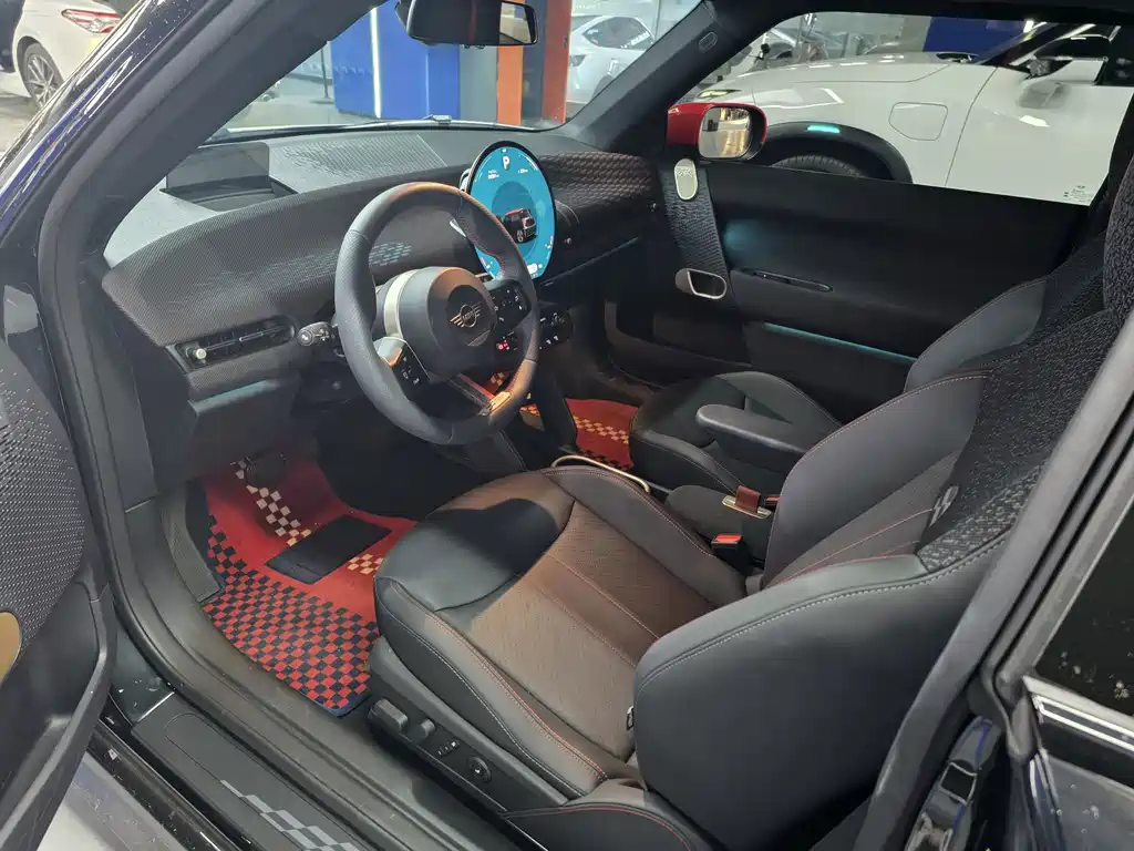 MINI Электрический Mini JCW — миниатюра 4