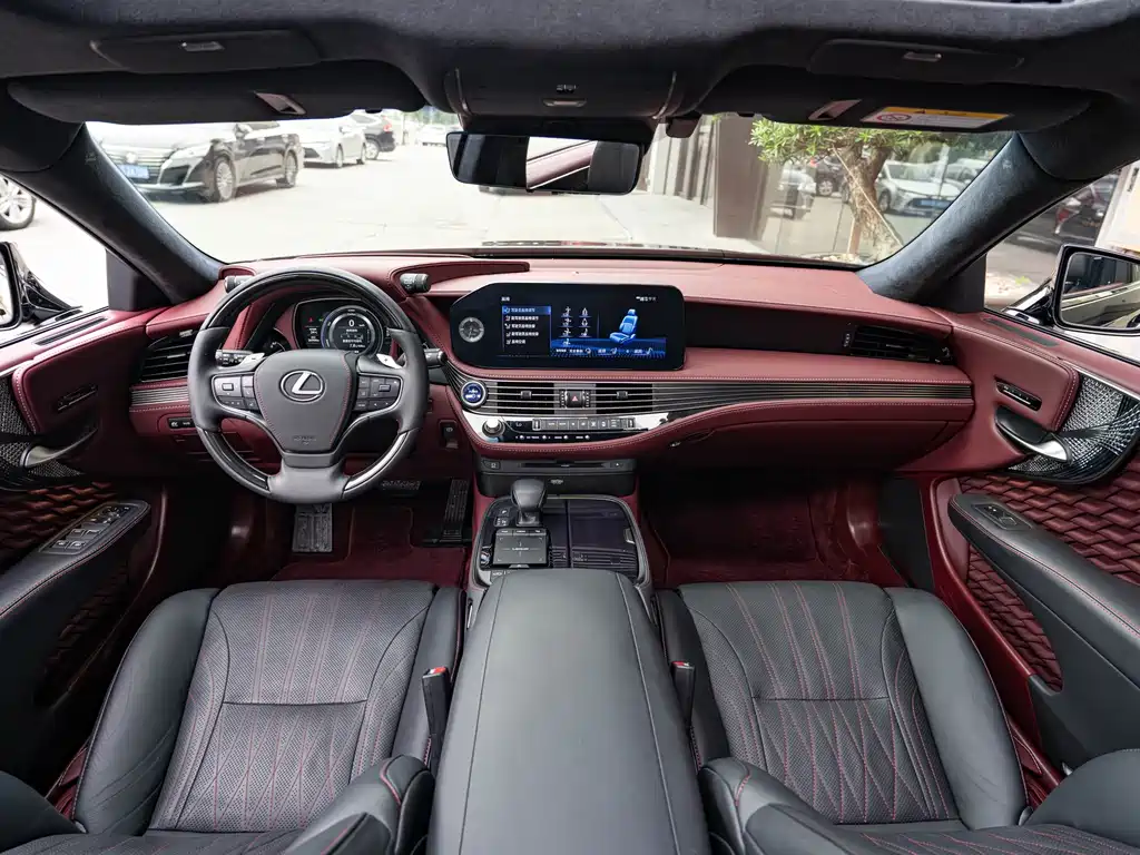 Lexus LS — миниатюра 13