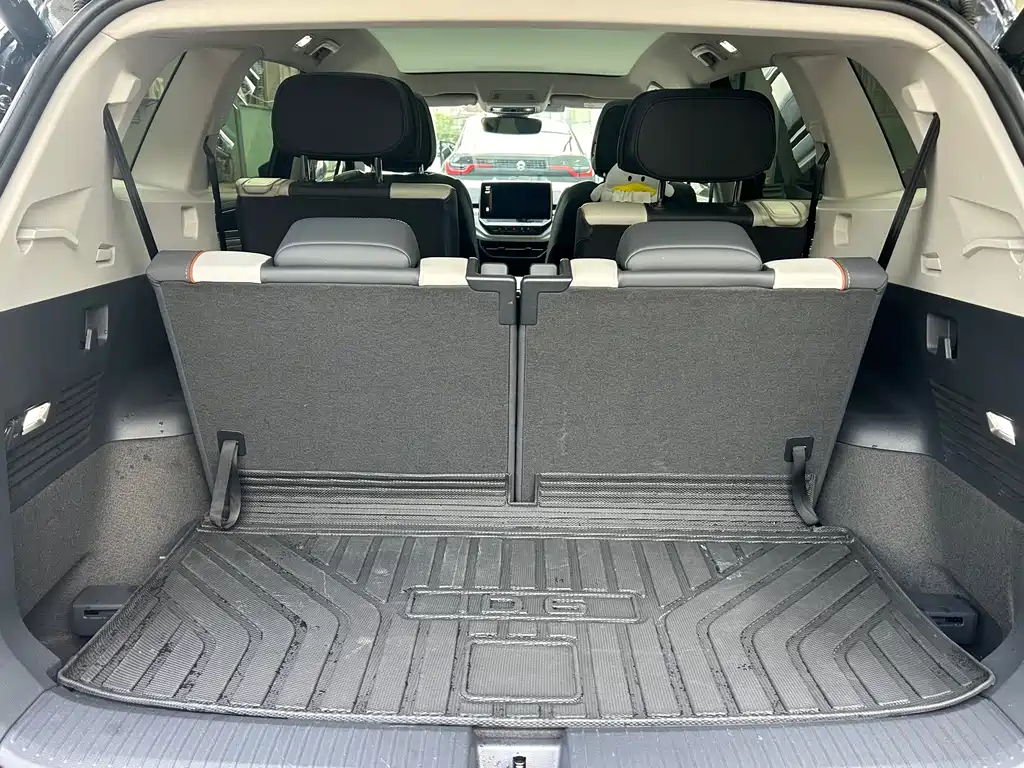 Volkswagen ID.6 Crozz — миниатюра 7