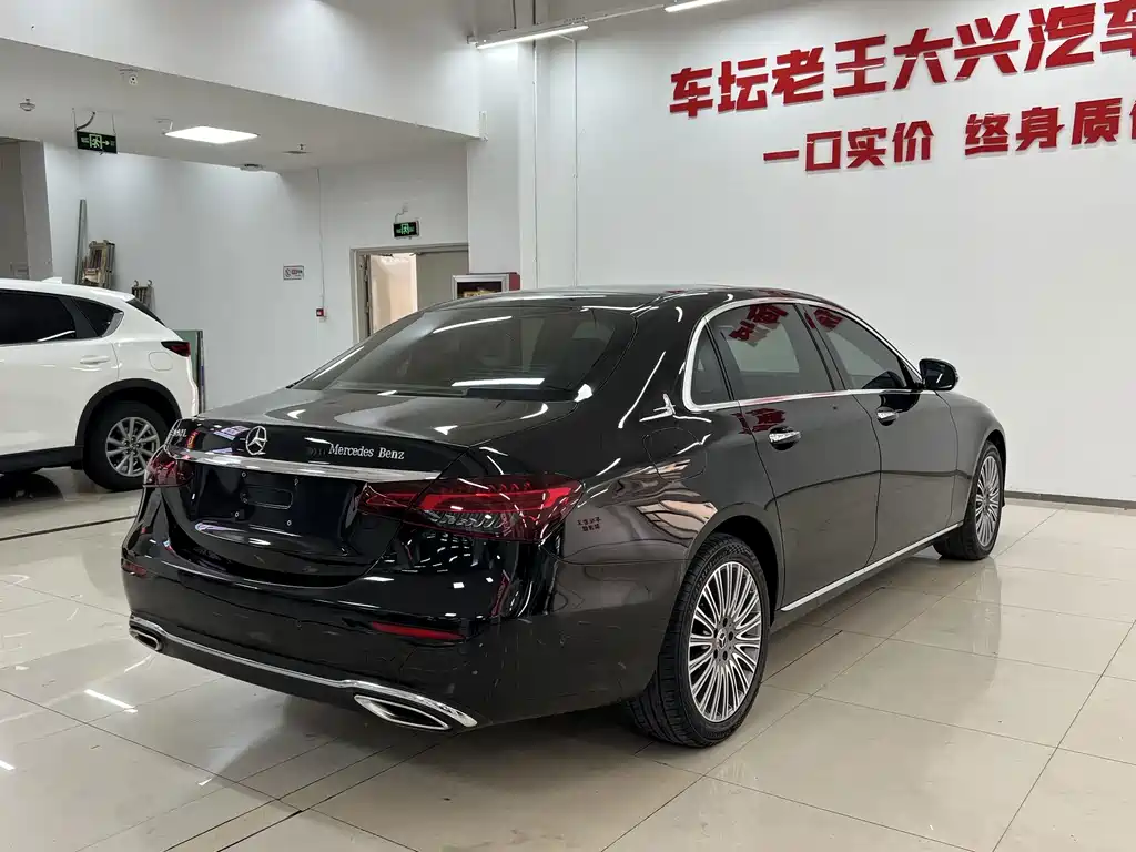 Mercedes-Benz E-Class — миниатюра 15