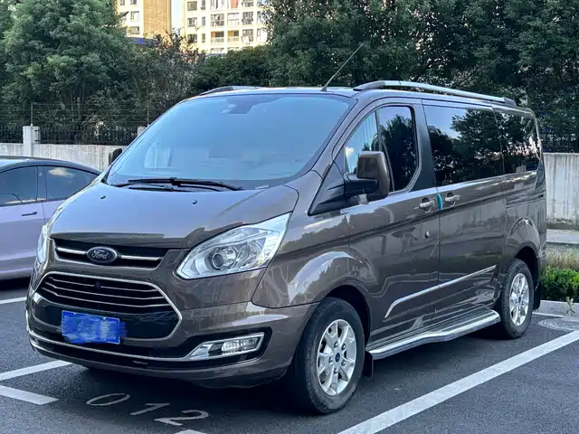 FORD TOURUIOU