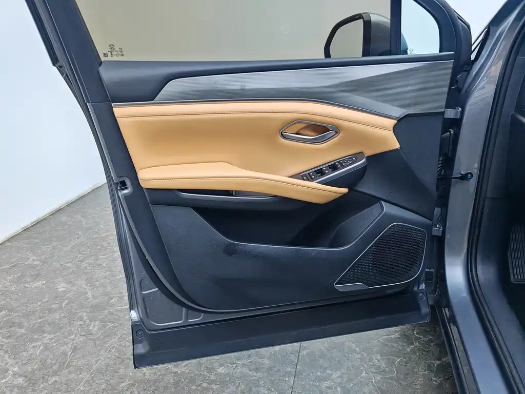 BYD L DM-i — миниатюра 19