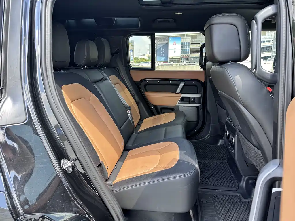 Land Rover Defender — миниатюра 11
