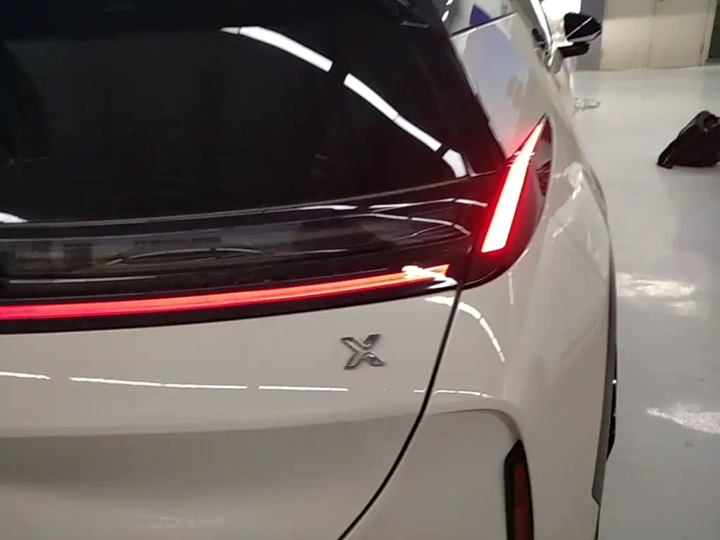 Zeekr X — миниатюра 8