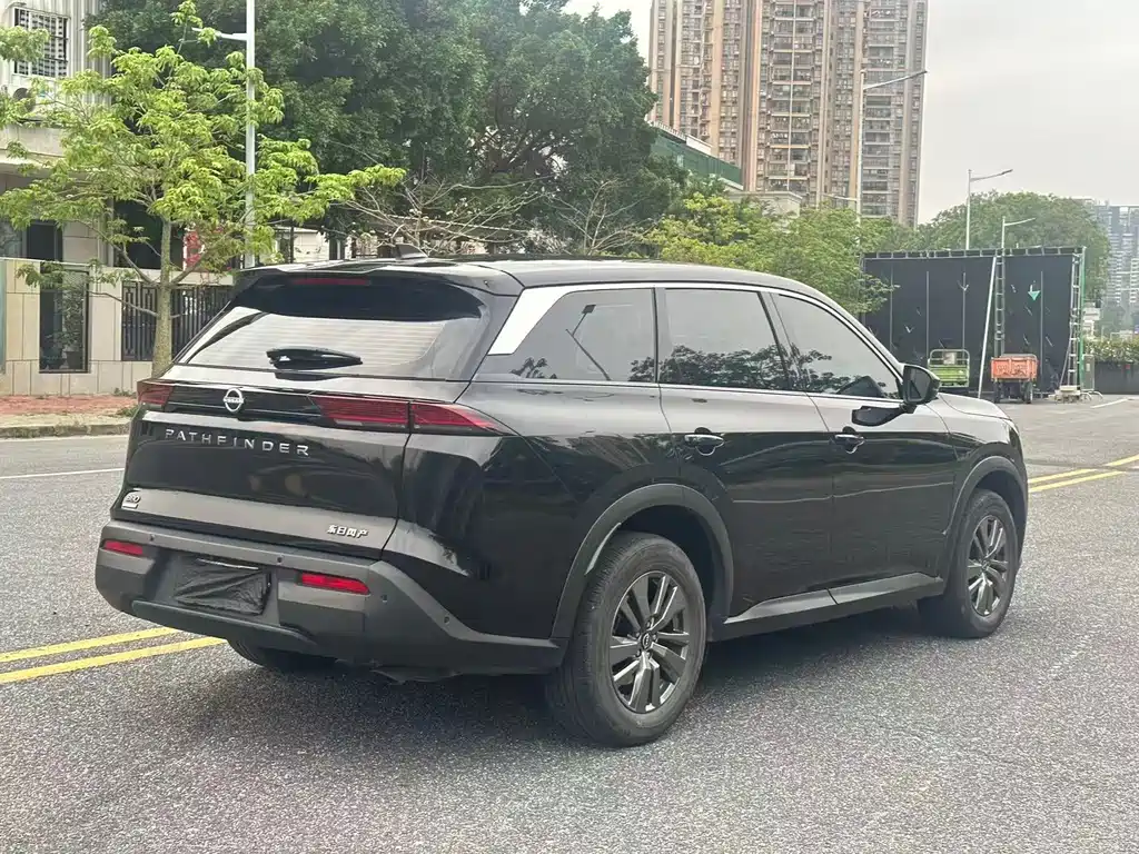 Nissan Teramont — миниатюра 6