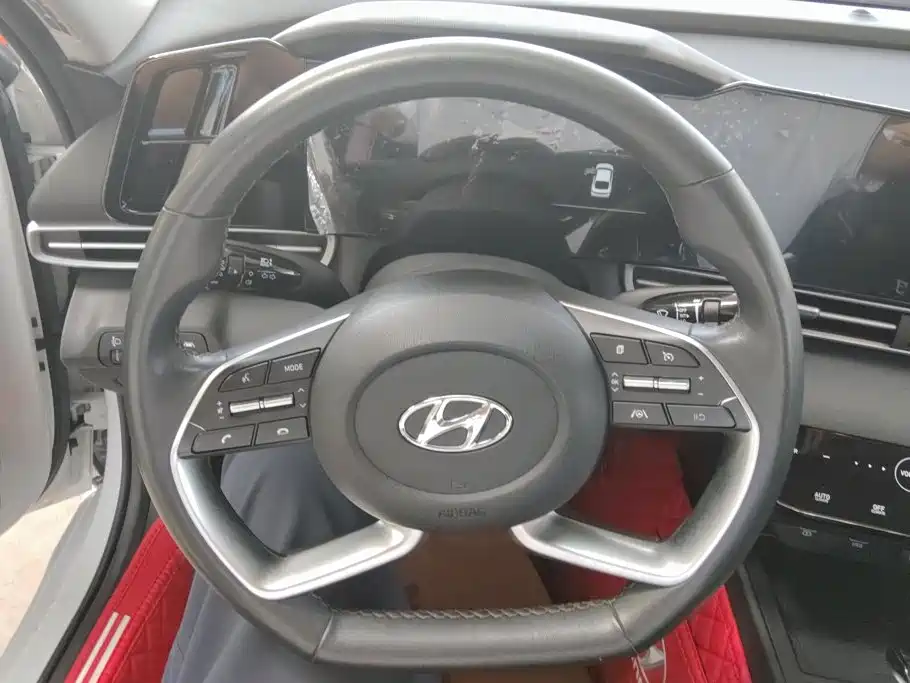 Hyundai Elantra — миниатюра 15