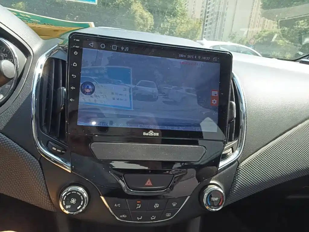 Chevrolet Cruze — миниатюра 13