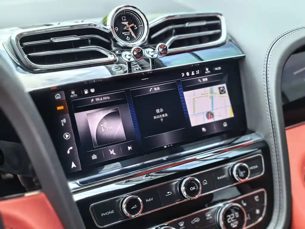 Bentley Bentayga — миниатюра 17