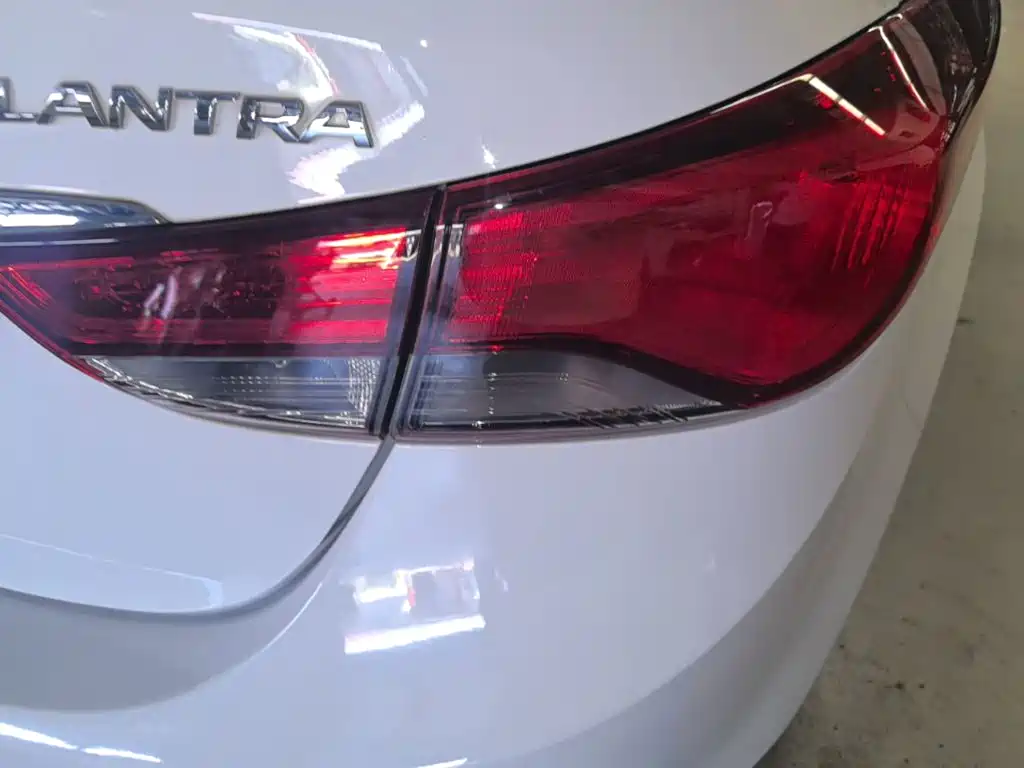 Hyundai Elantra Langdong — миниатюра 8