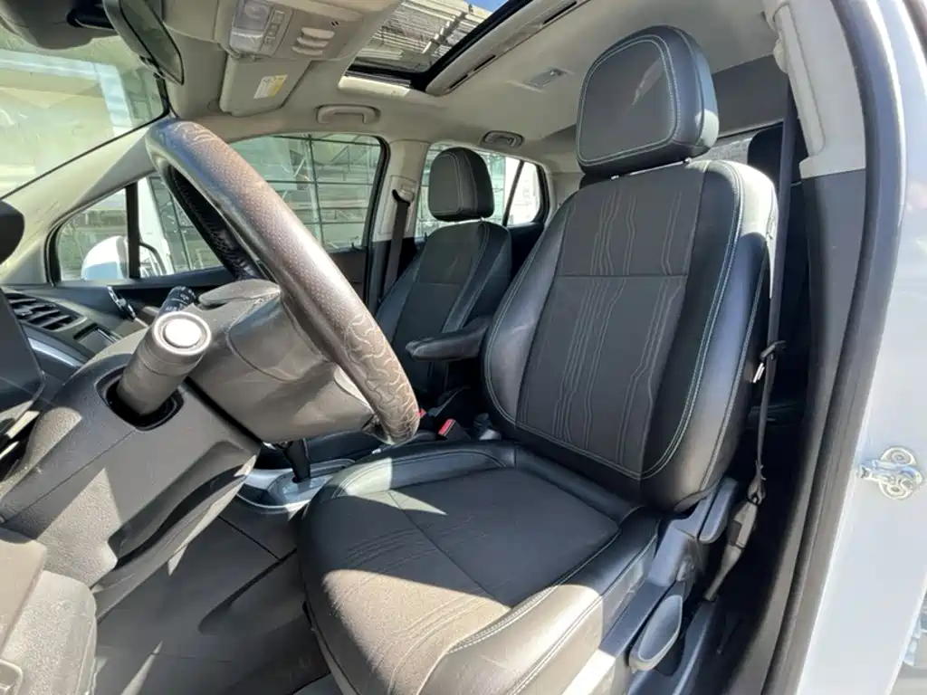 Chevrolet Trax — миниатюра 21