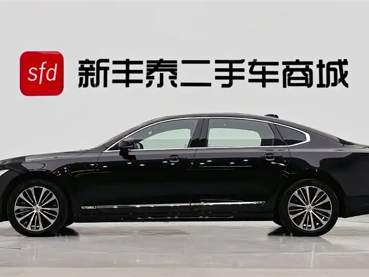 Volvo S90 2024 Luxury