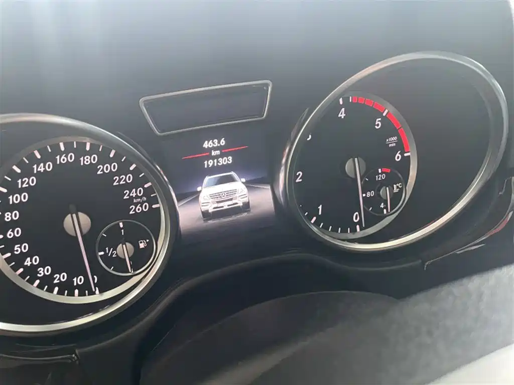 Mercedes-Benz M-Class — миниатюра 5