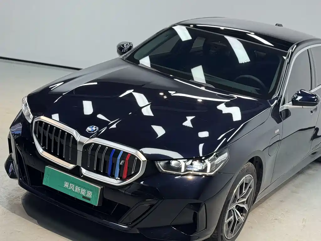 BMW I5