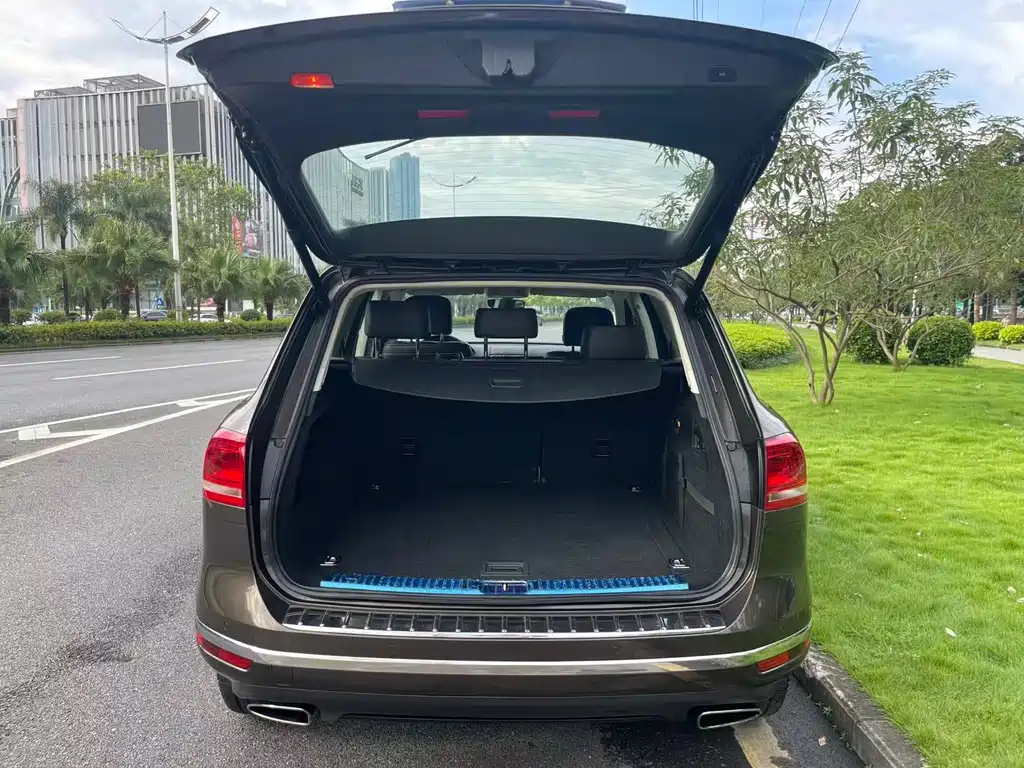 Volkswagen Touareg — миниатюра 14