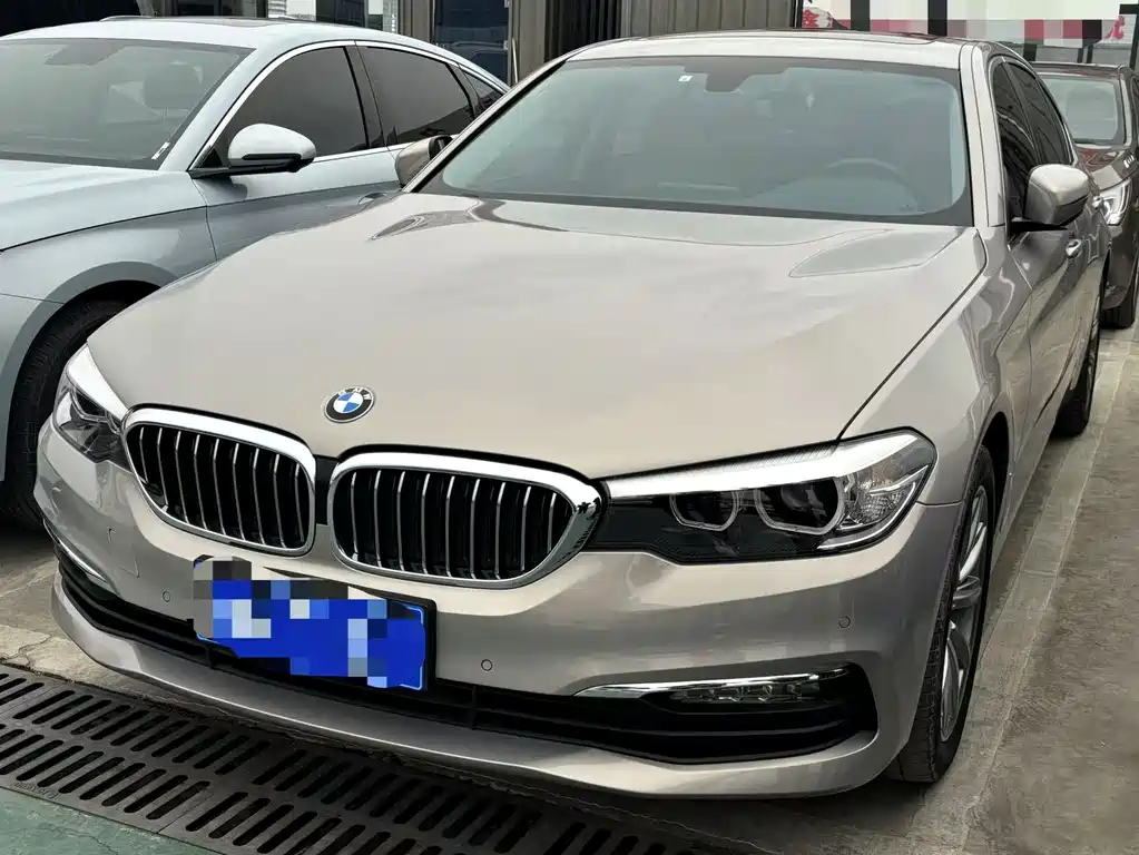 BMW 5 SERIES