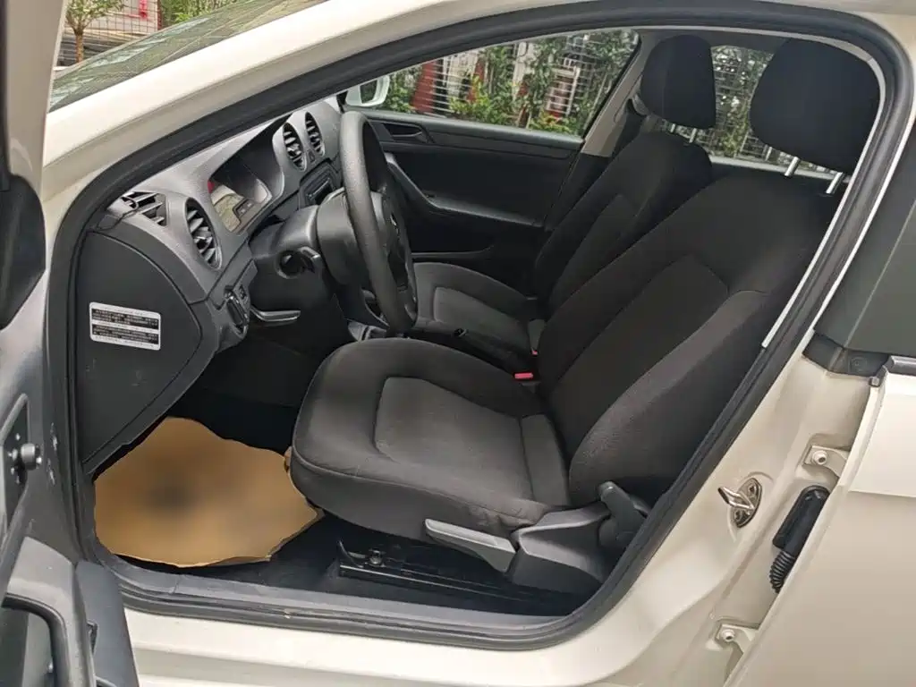 Volkswagen Jetta — миниатюра 15