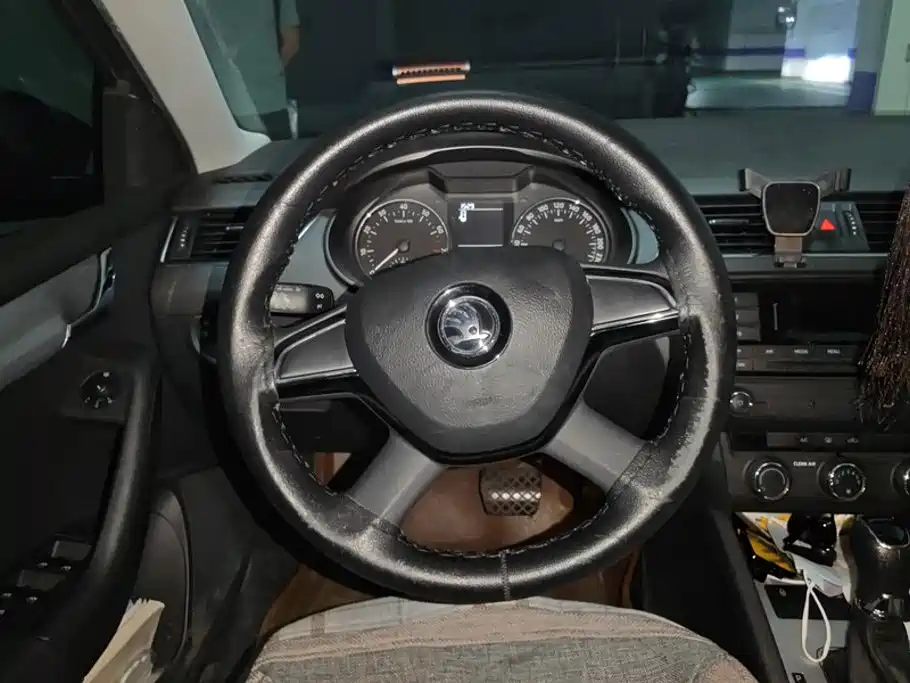 Skoda Octavia — миниатюра 15
