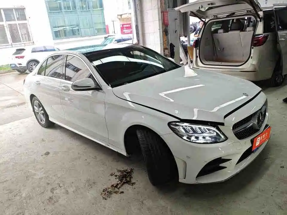 Mercedes-Benz C-Class — миниатюра 4