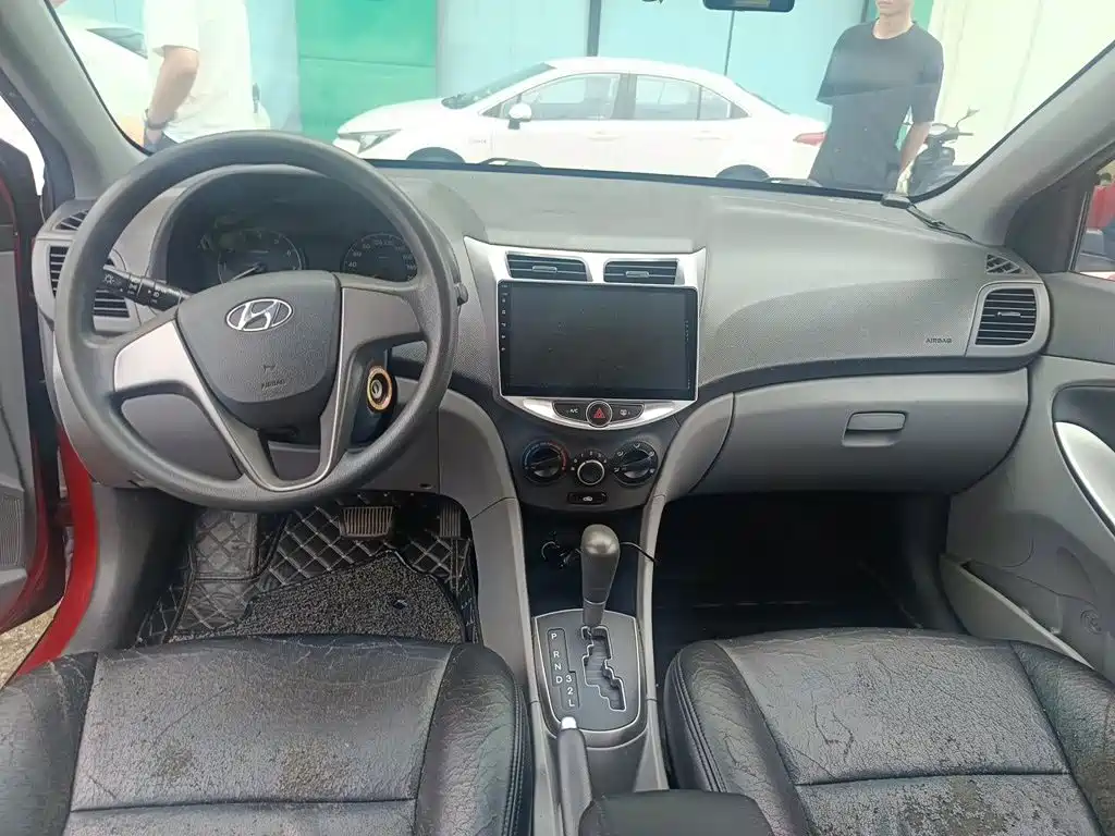 Hyundai Verna — миниатюра 5