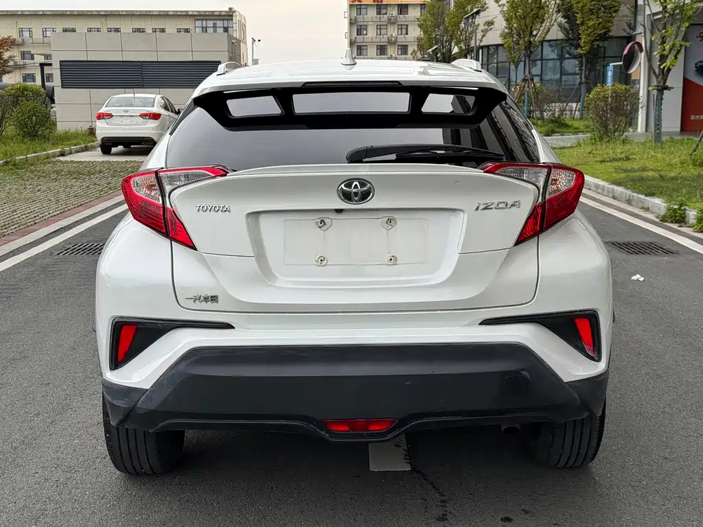 Toyota IZOA — миниатюра 5