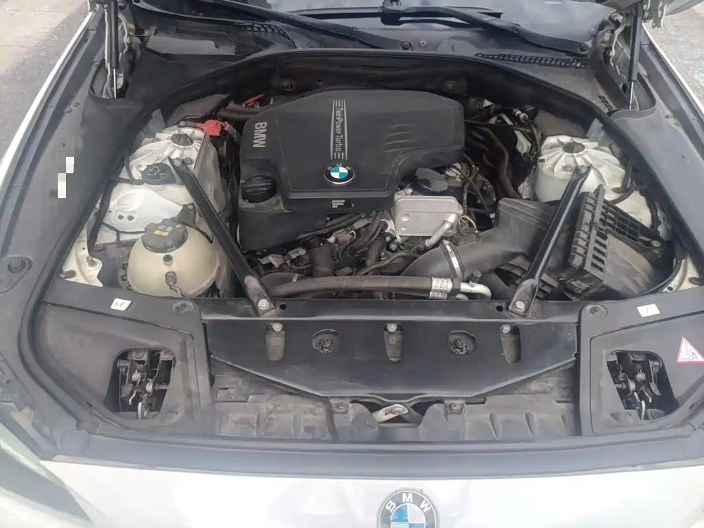 BMW 5 Series — миниатюра 16