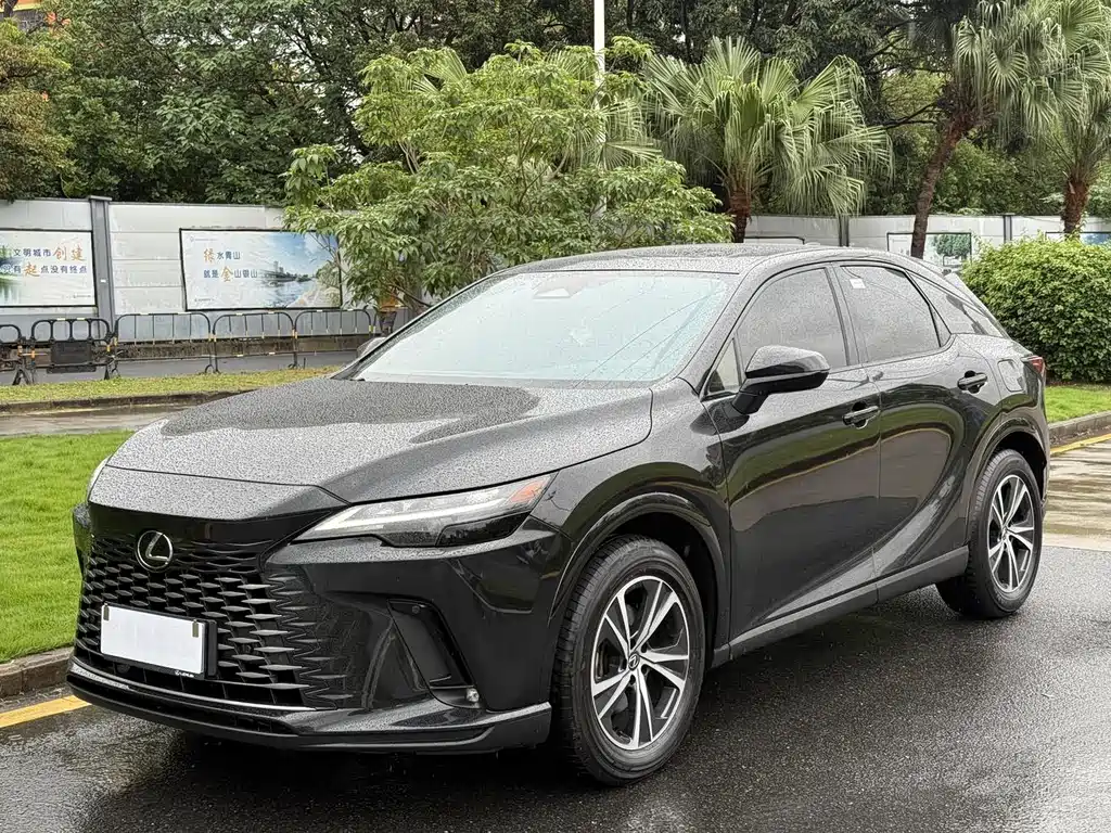 Lexus RX 2025