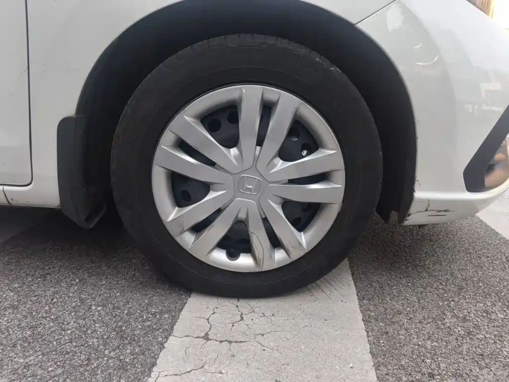 Honda Fit — миниатюра 9