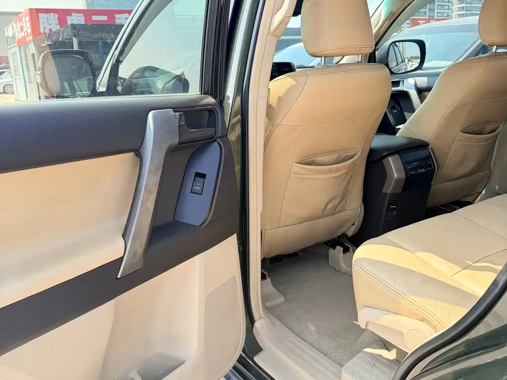 Toyota Prado (Import) — миниатюра 11