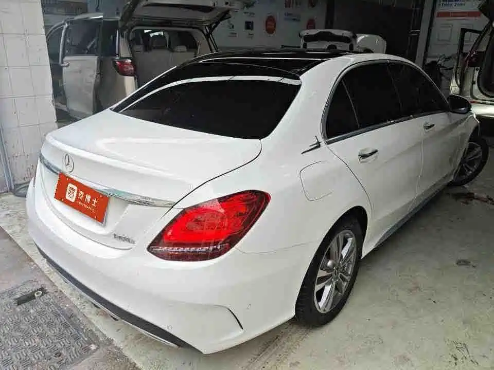 Mercedes-Benz C-Class — миниатюра 7