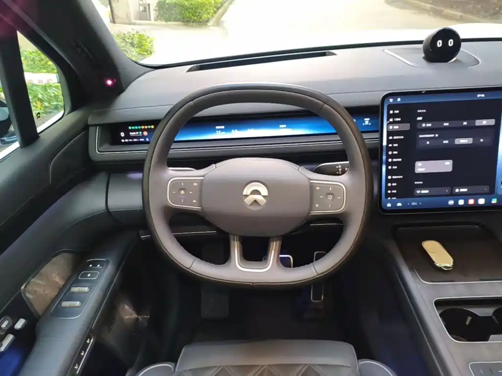 NIO ES8 — миниатюра 11