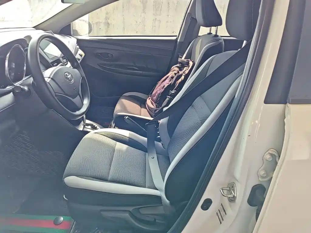 Toyota Yaris L — миниатюра 15