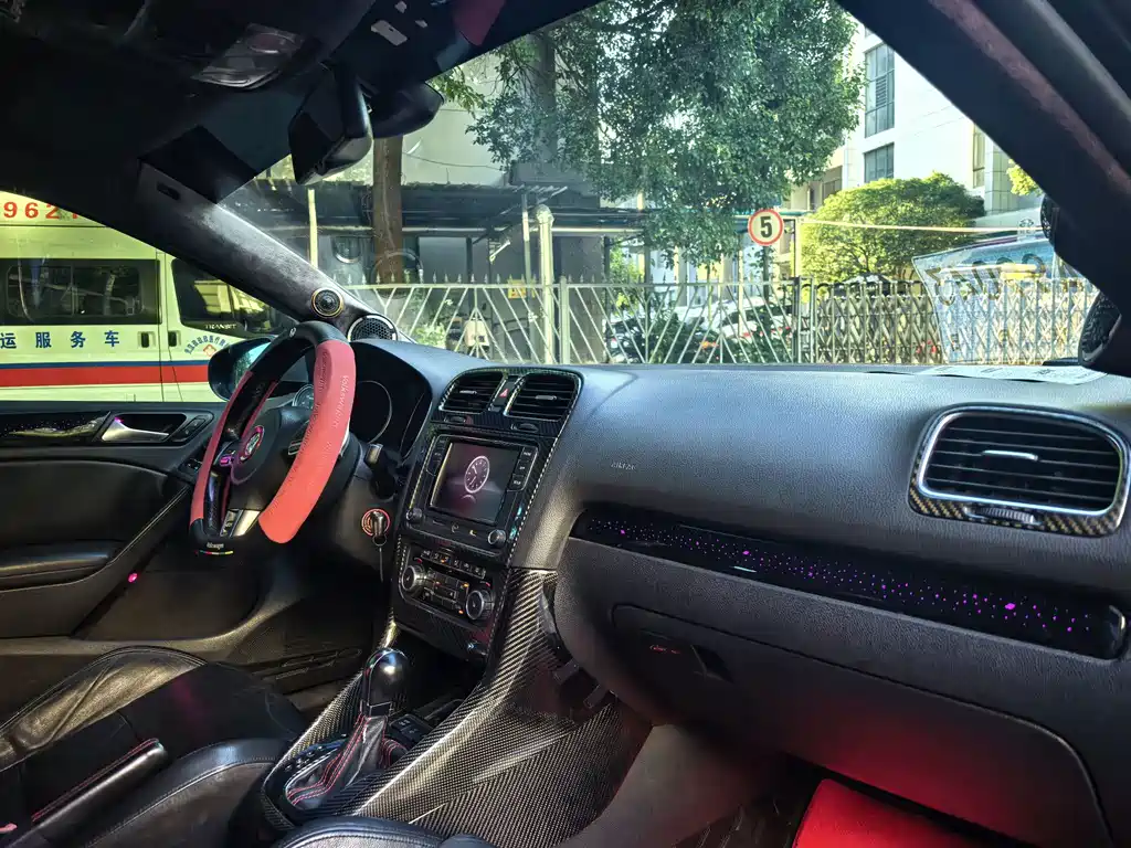 Volkswagen Golf GTI — миниатюра 23