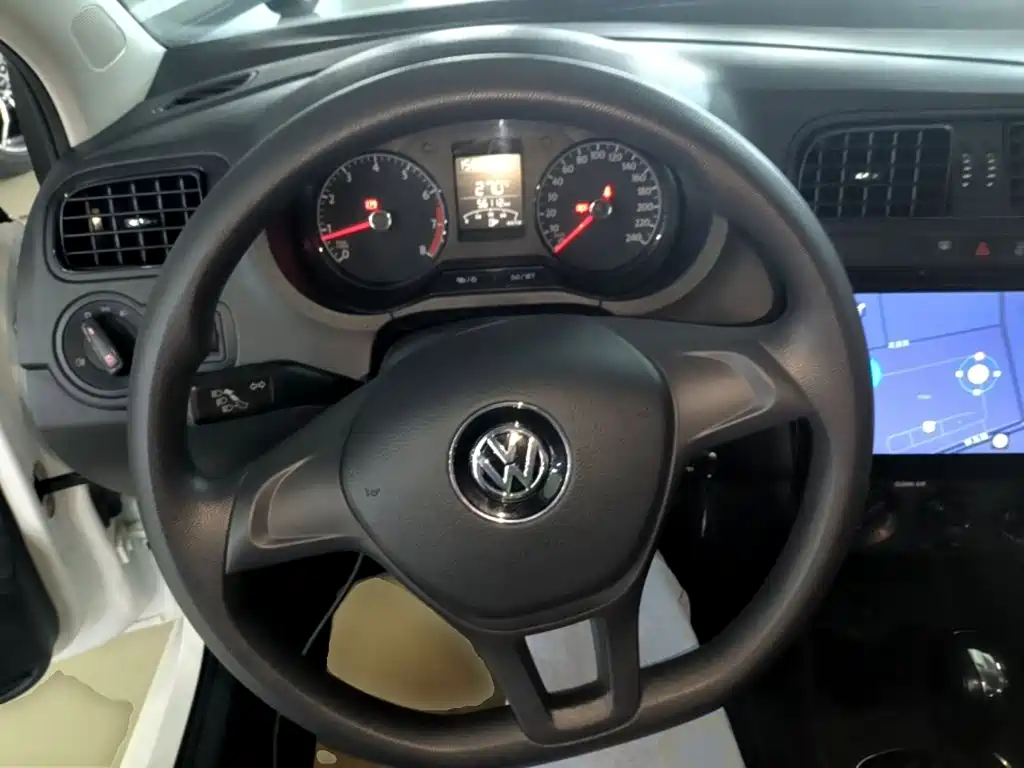 Volkswagen Polo — миниатюра 11