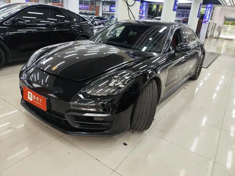Porsche Panamera 2022
