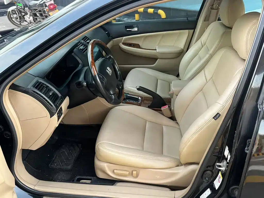 Honda Accord 2007 2.4L AT Luxury