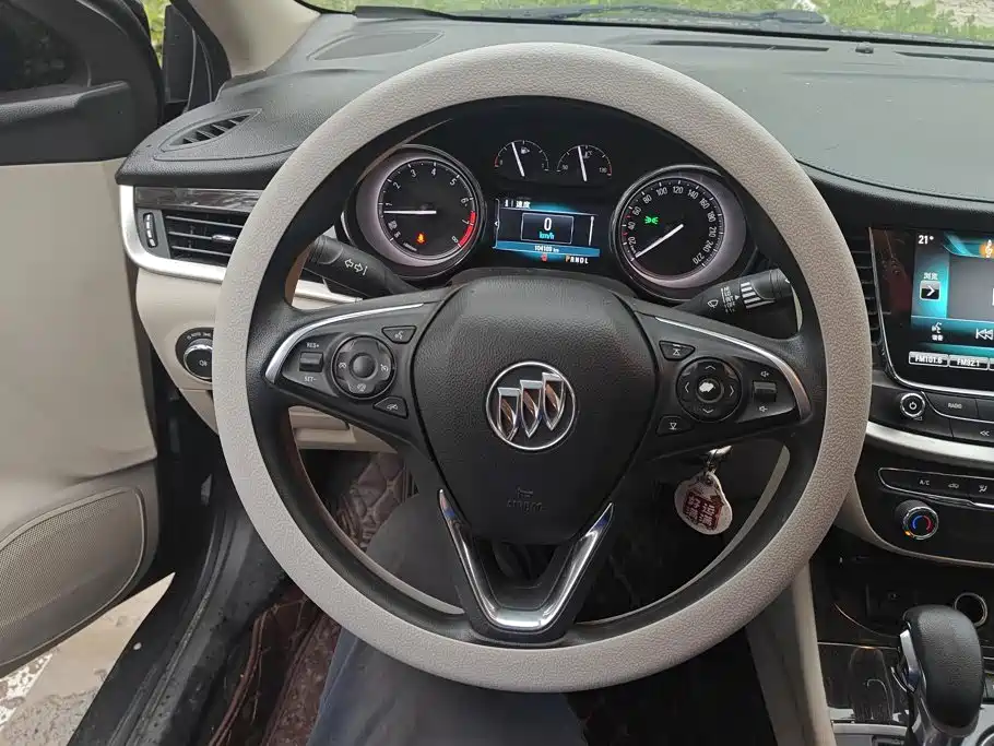 Buick Verano — миниатюра 15