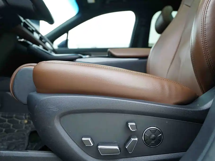 Lincoln Nautilus 2021 2.7T