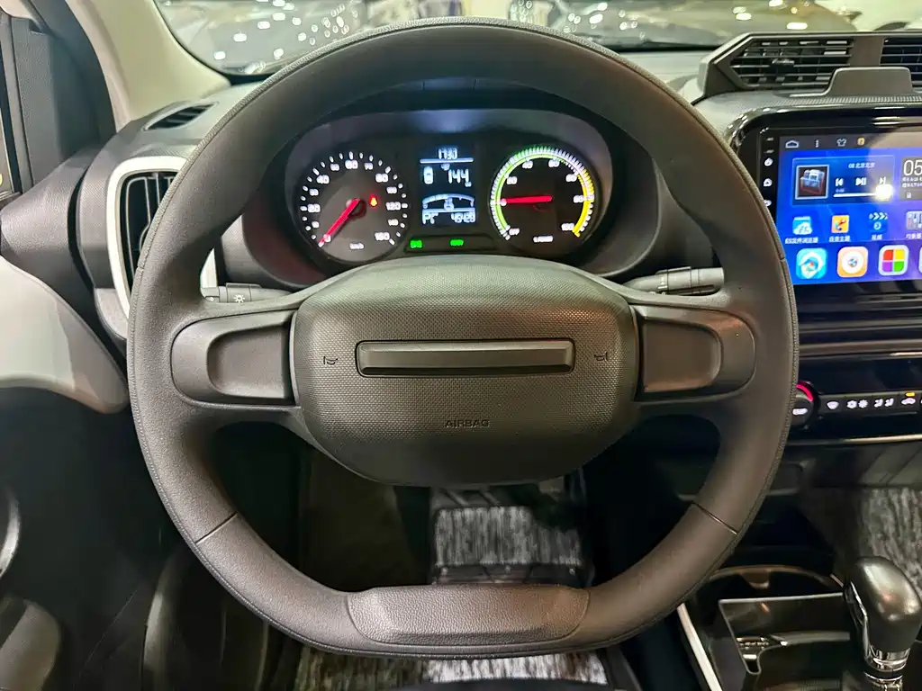 Roewe Clever — миниатюра 13