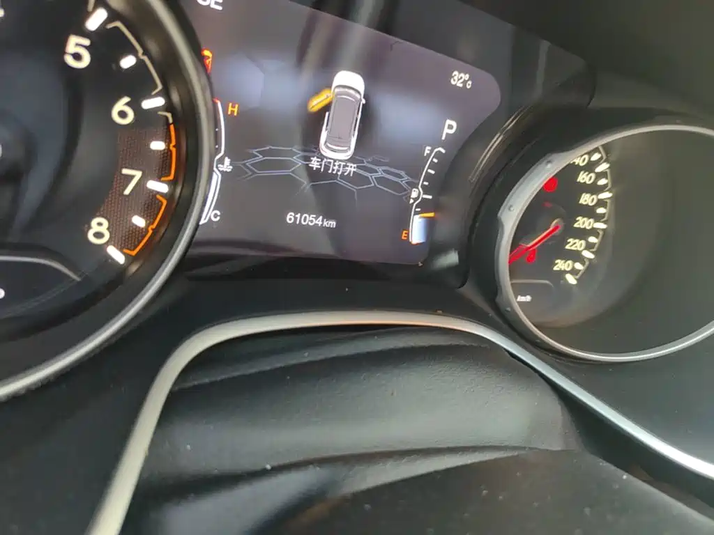 Jeep Compass — миниатюра 17