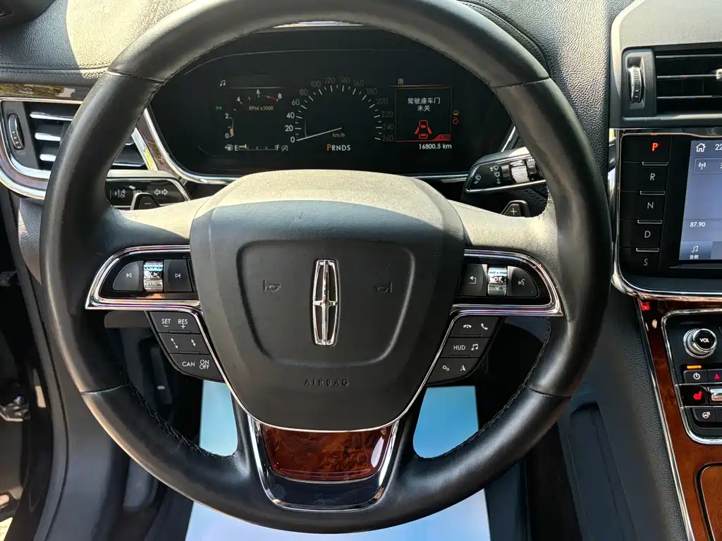 Lincoln Continental — миниатюра 9
