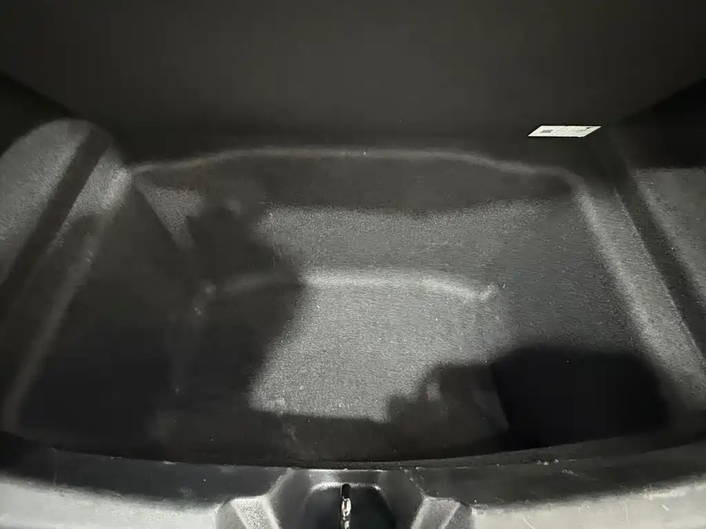 Tesla Model 3 — миниатюра 11